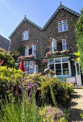 Lee House, Lynton